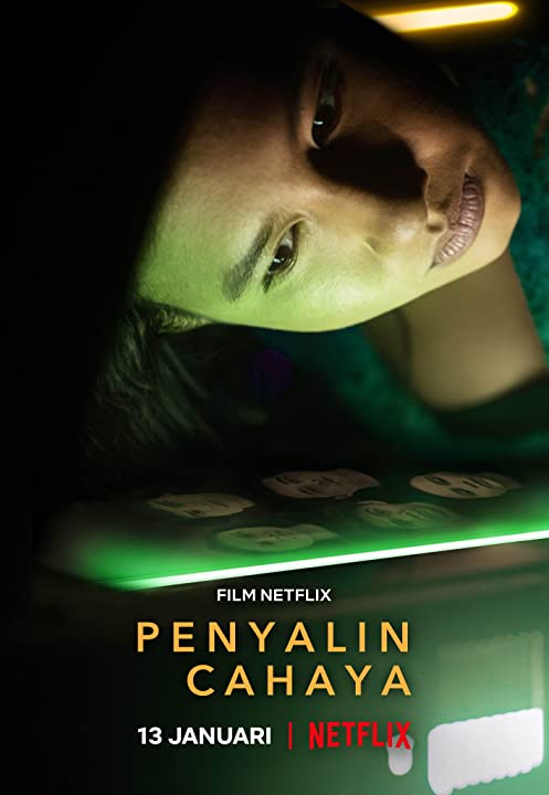 Penyalin Cahaya: Film Drama yang Menggambarkan Realitas Sosial
